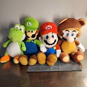 Large Super Mario Plush Set